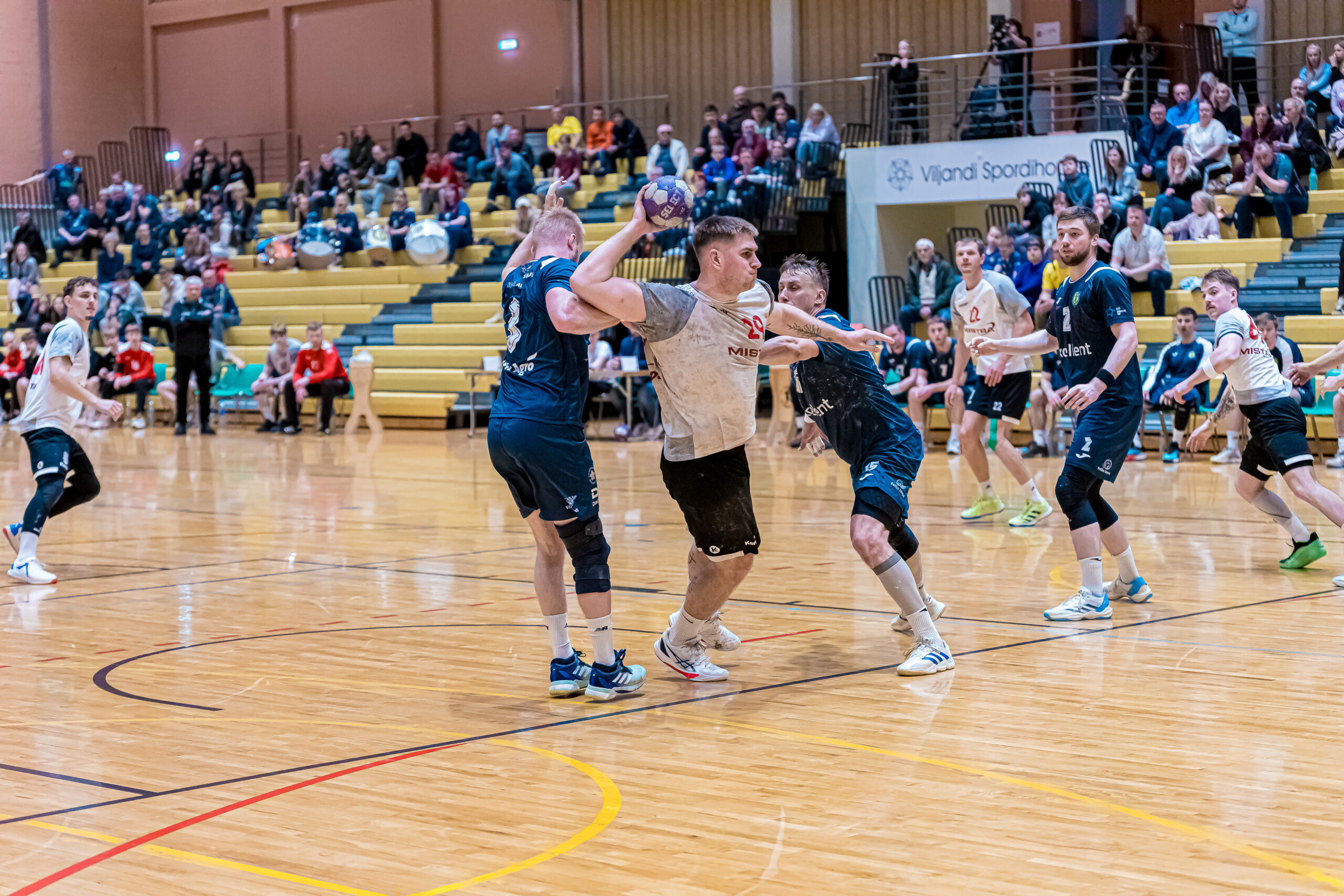 Mistra raskes seisus – Viljandi sai poolfinaalseerias teise võidu